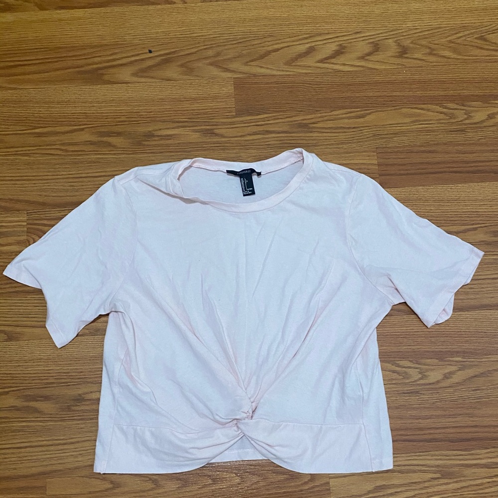 Pink T-shirt w Knot